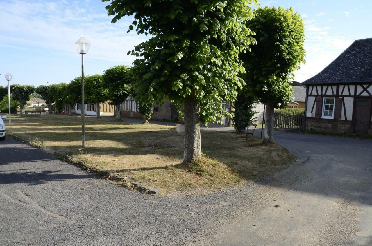 Gite De La Pature Le Thuit-Simer Kültér fotó
